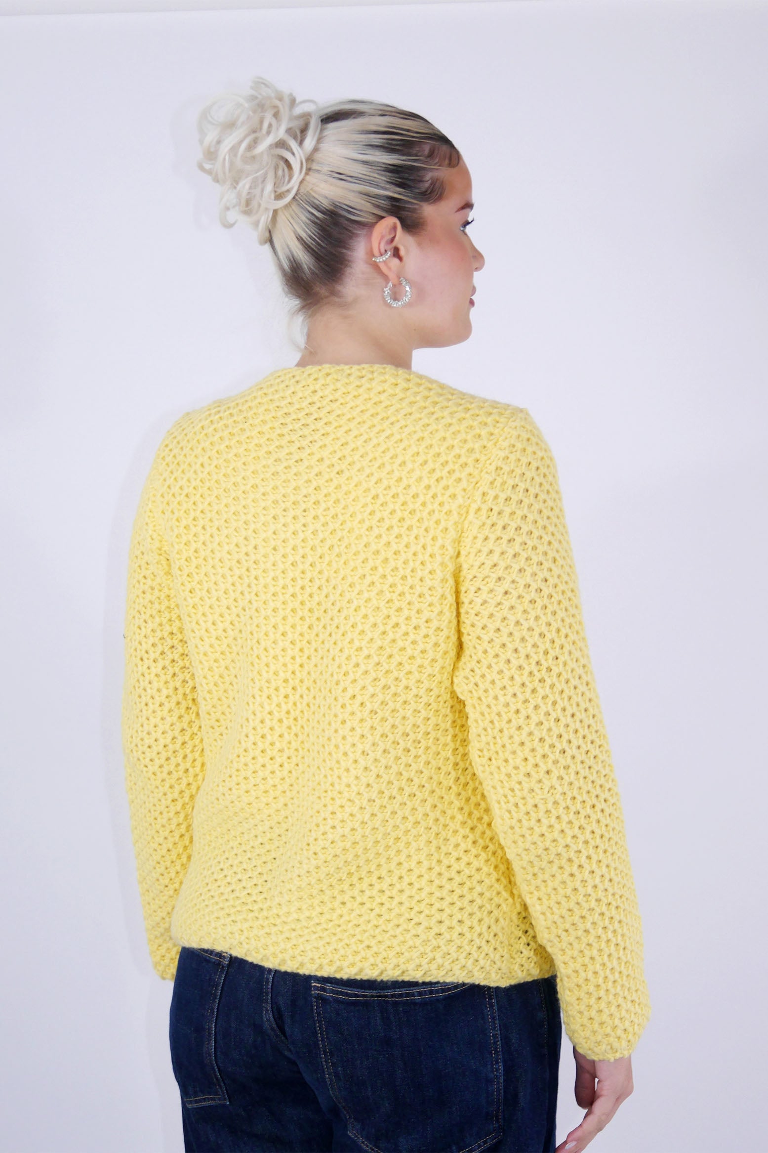 Kurze Strickjacke - Gelb