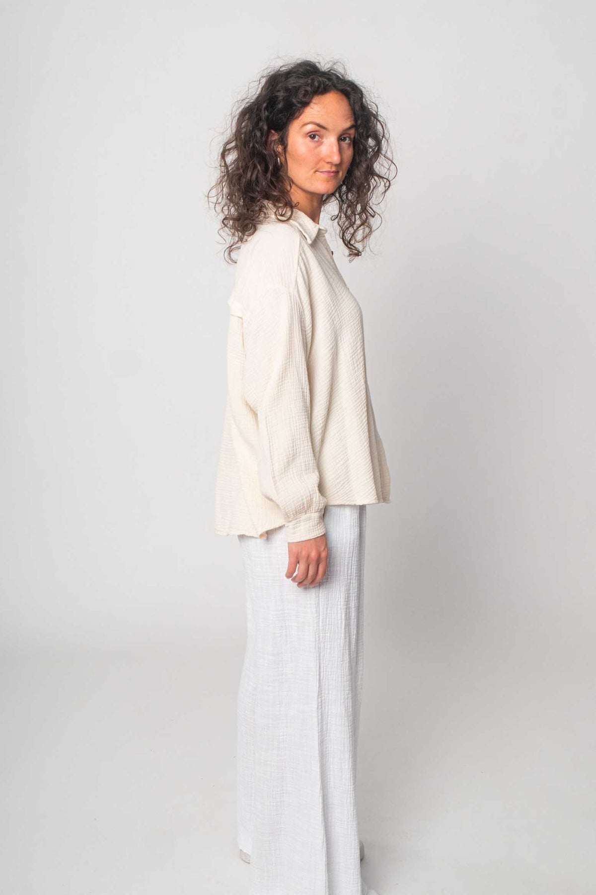 Musselin Zweiteiler (Bluse mit Hose) - Creme/Weiß