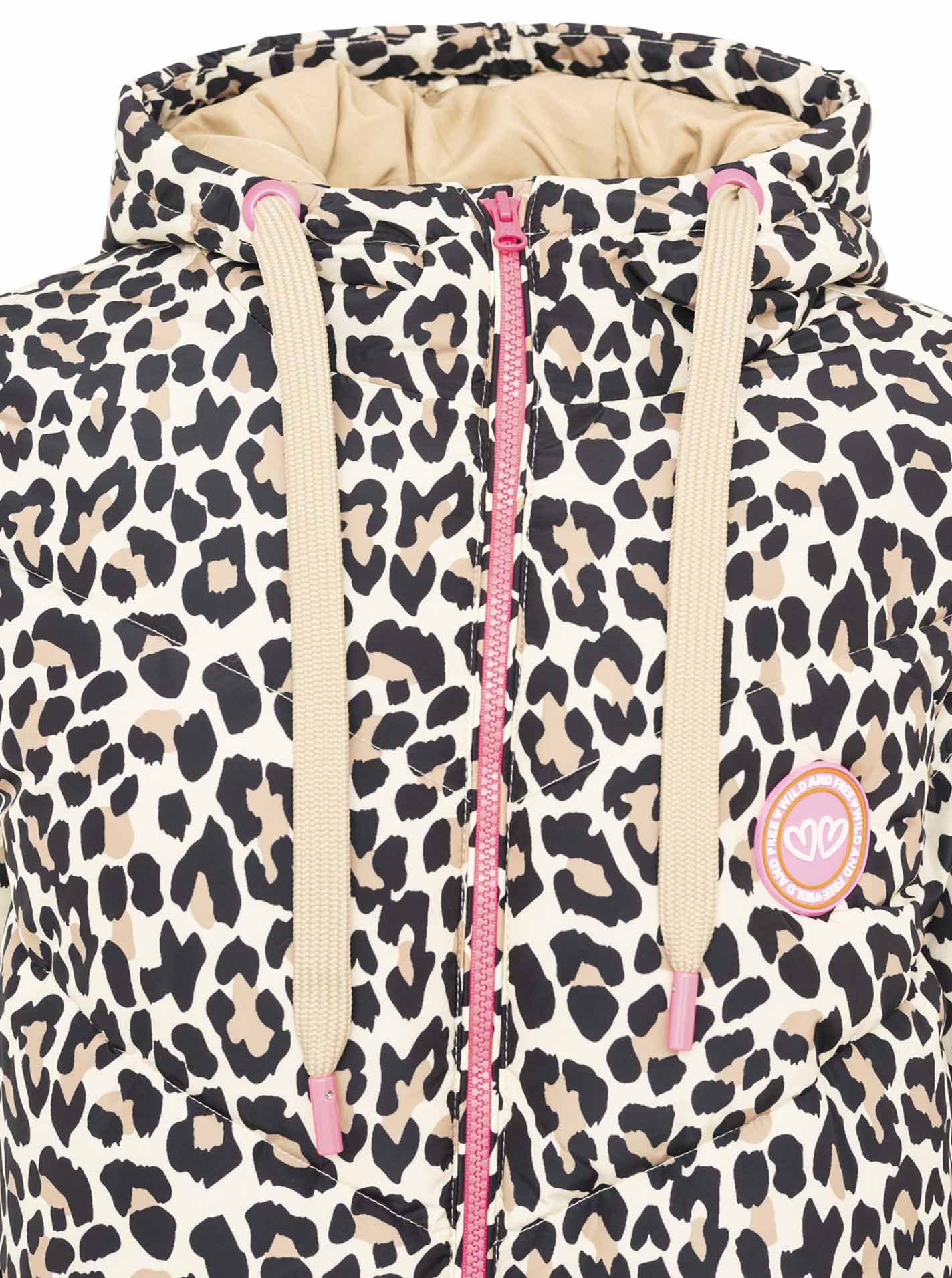 Zwillingsherz Steppmantel Allover Leopard in Beige-Schwarz – Detailansicht