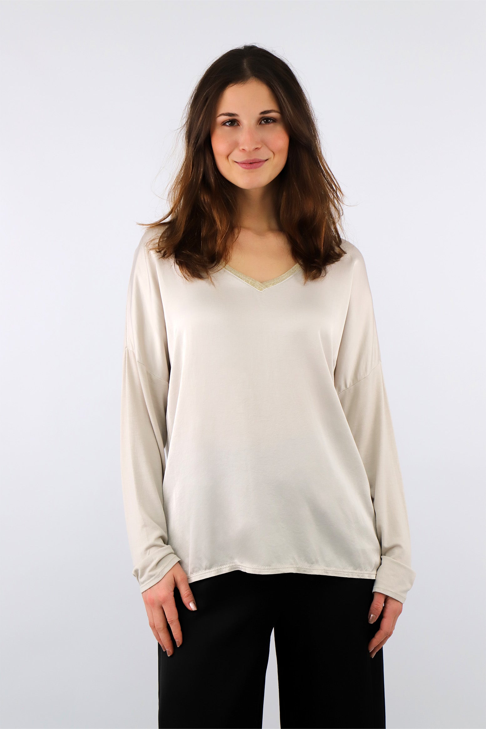 Seidenshirt mit V-Ausschnitt - Beige