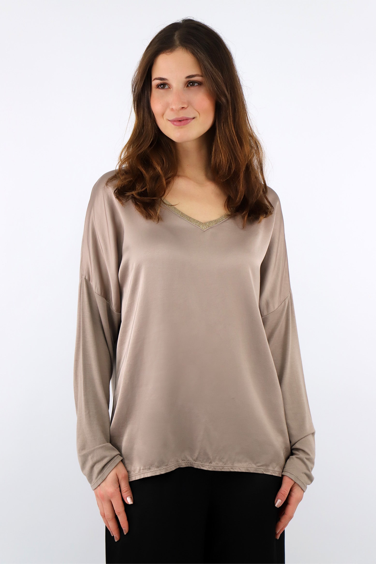 Seidenshirt mit V-Ausschnitt - Taupe