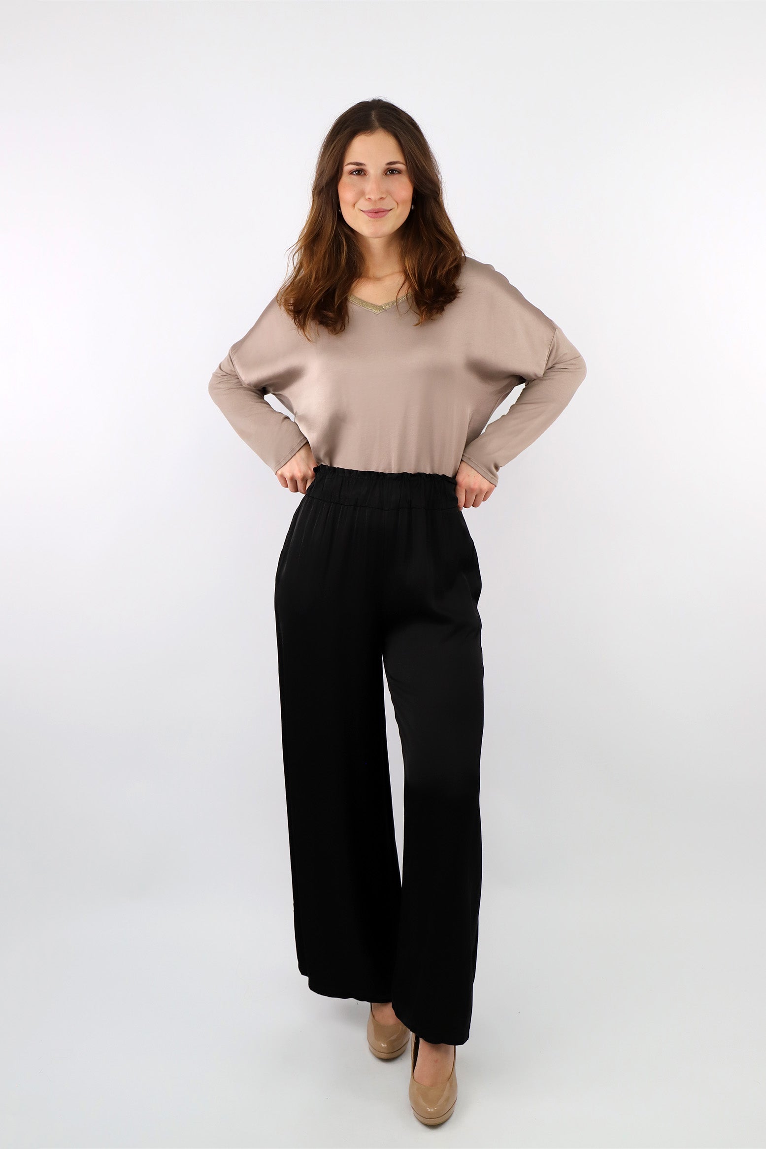 Seidenshirt mit V-Ausschnitt - Taupe