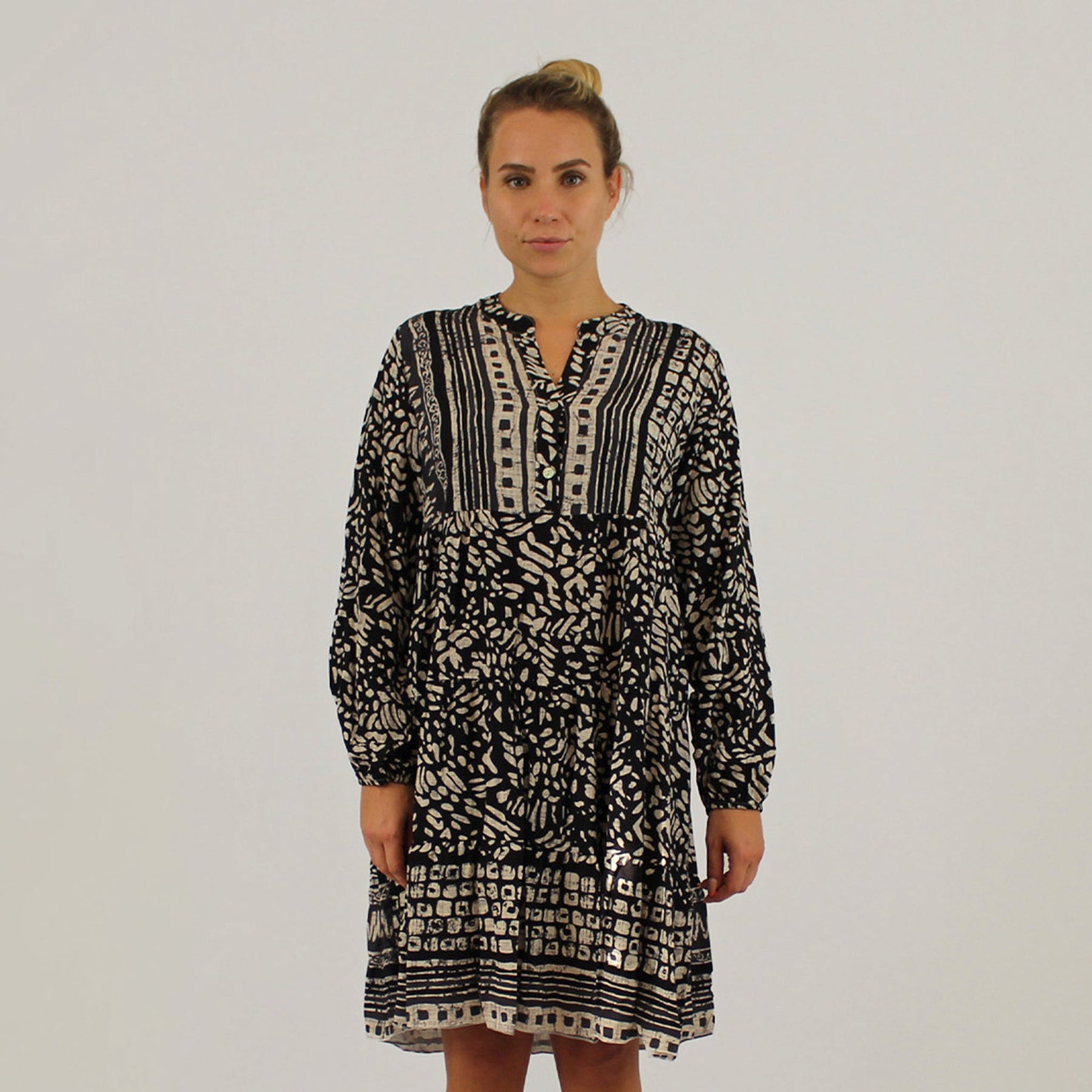 Knopfleisten-Kleid mit Druck - Schwarz