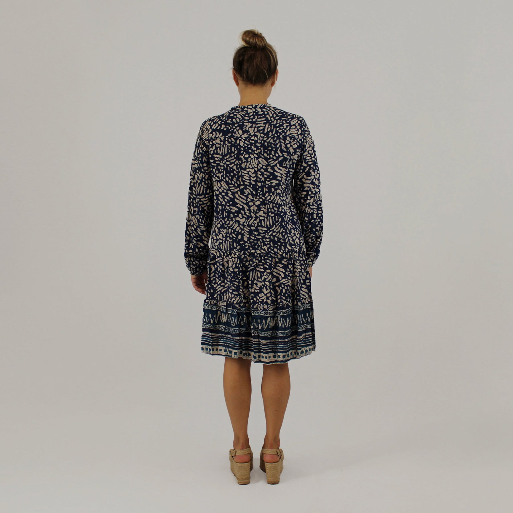 Knopfleisten-Kleid mit Druck - Dunkelblau