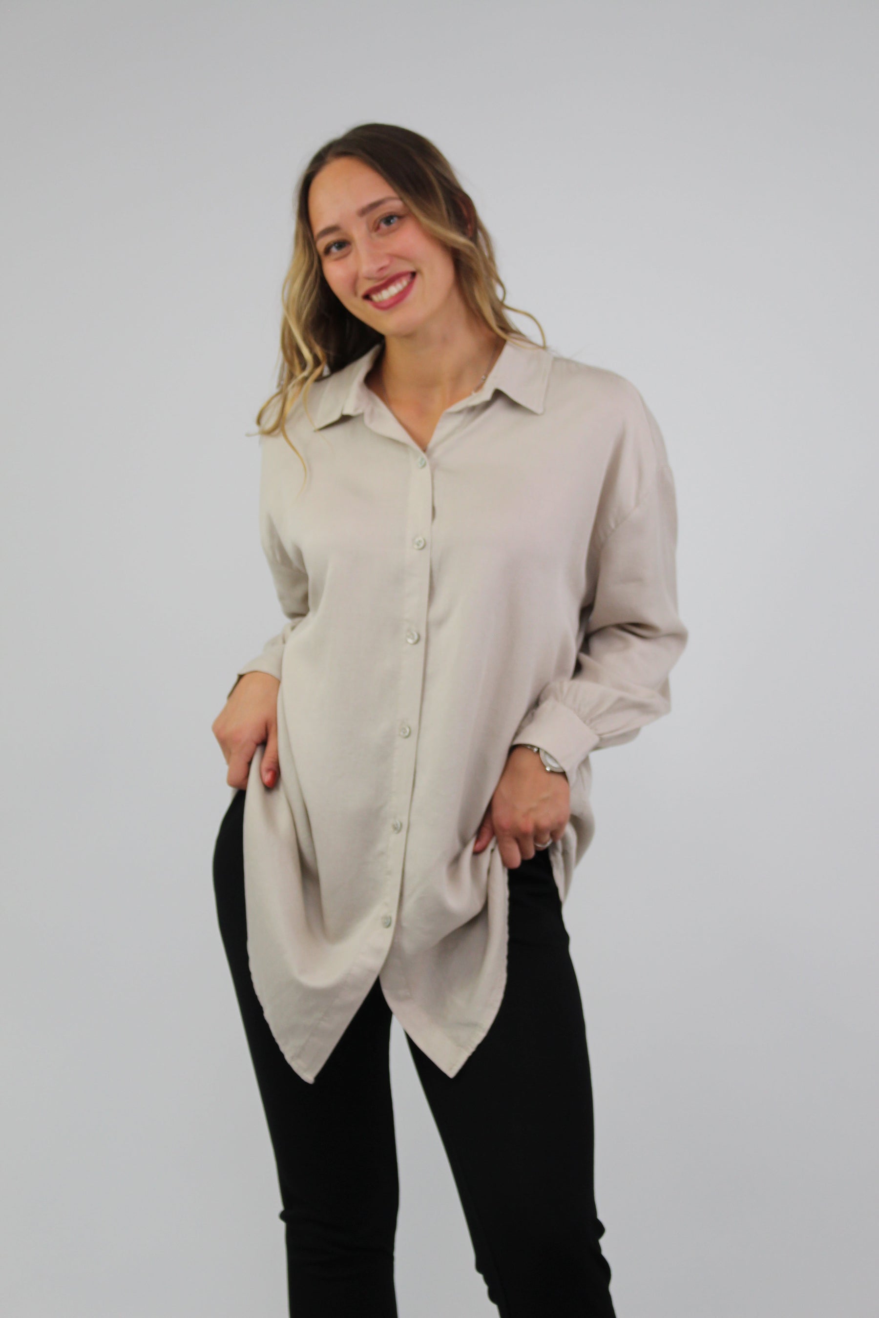 Bluse mit Knopfleiste - Beige
