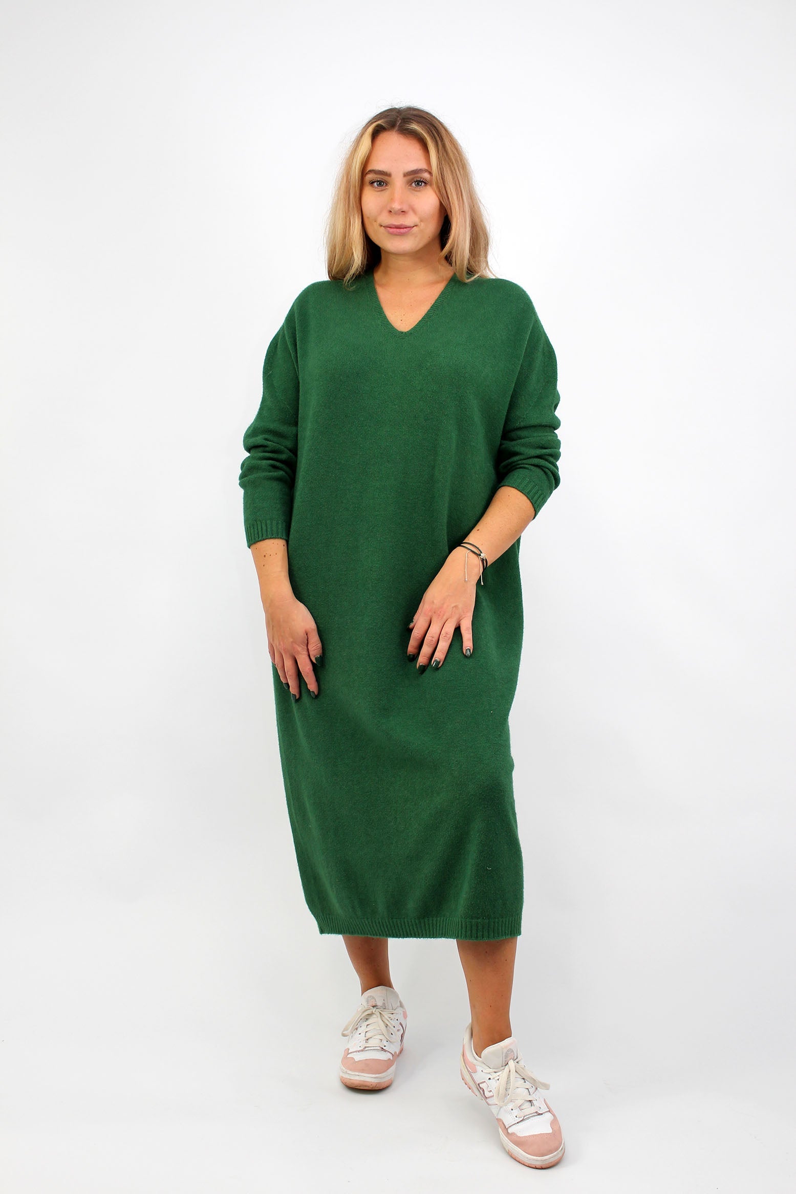 Strickkleid mit V-Ausschnitt - Grün