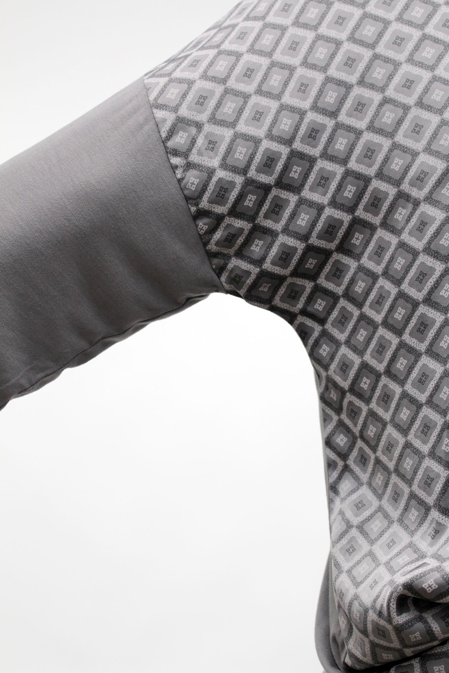 Seidenshirt mit Aufdruck - Grau