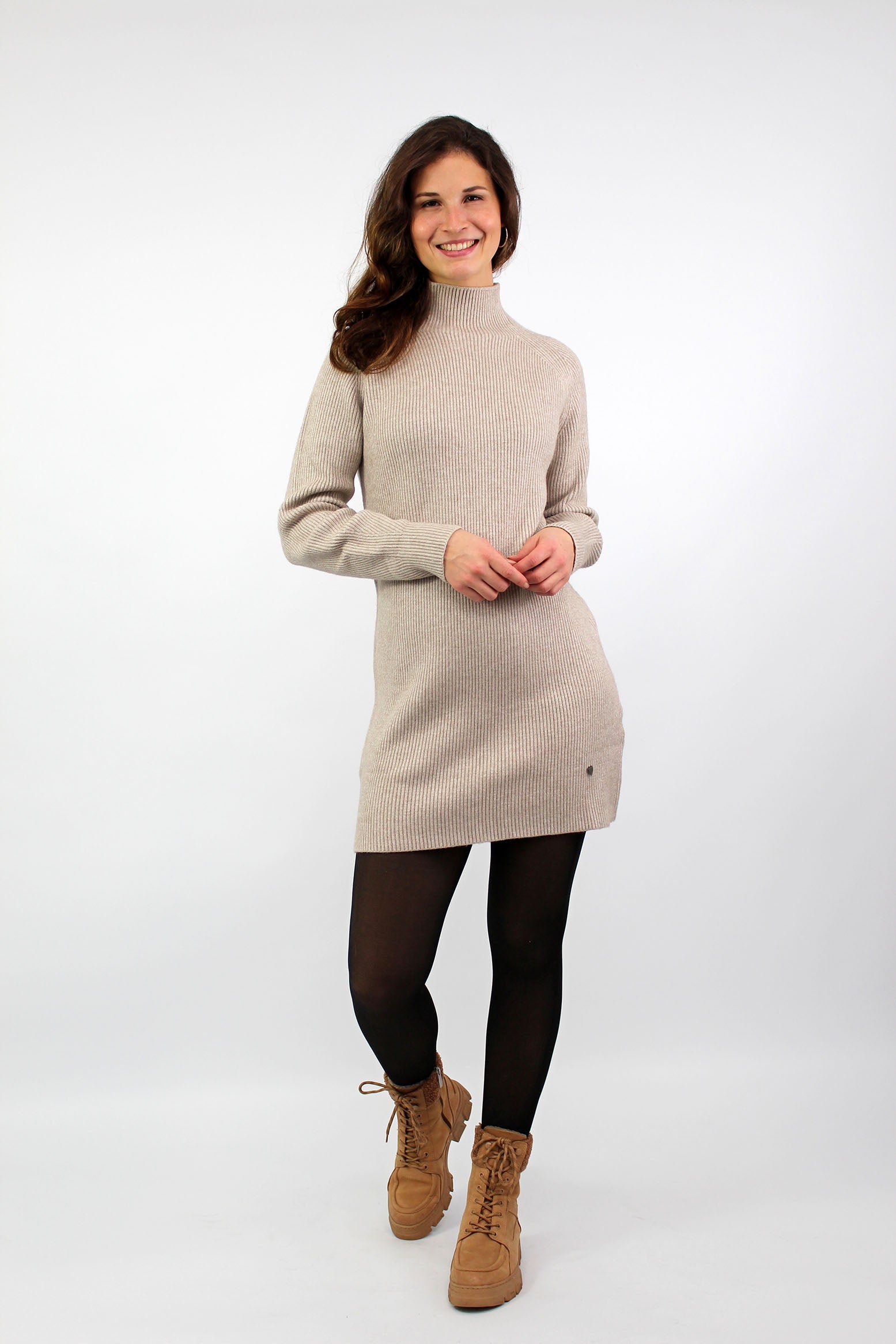 Strickkleid mit Stehkragen - Beige