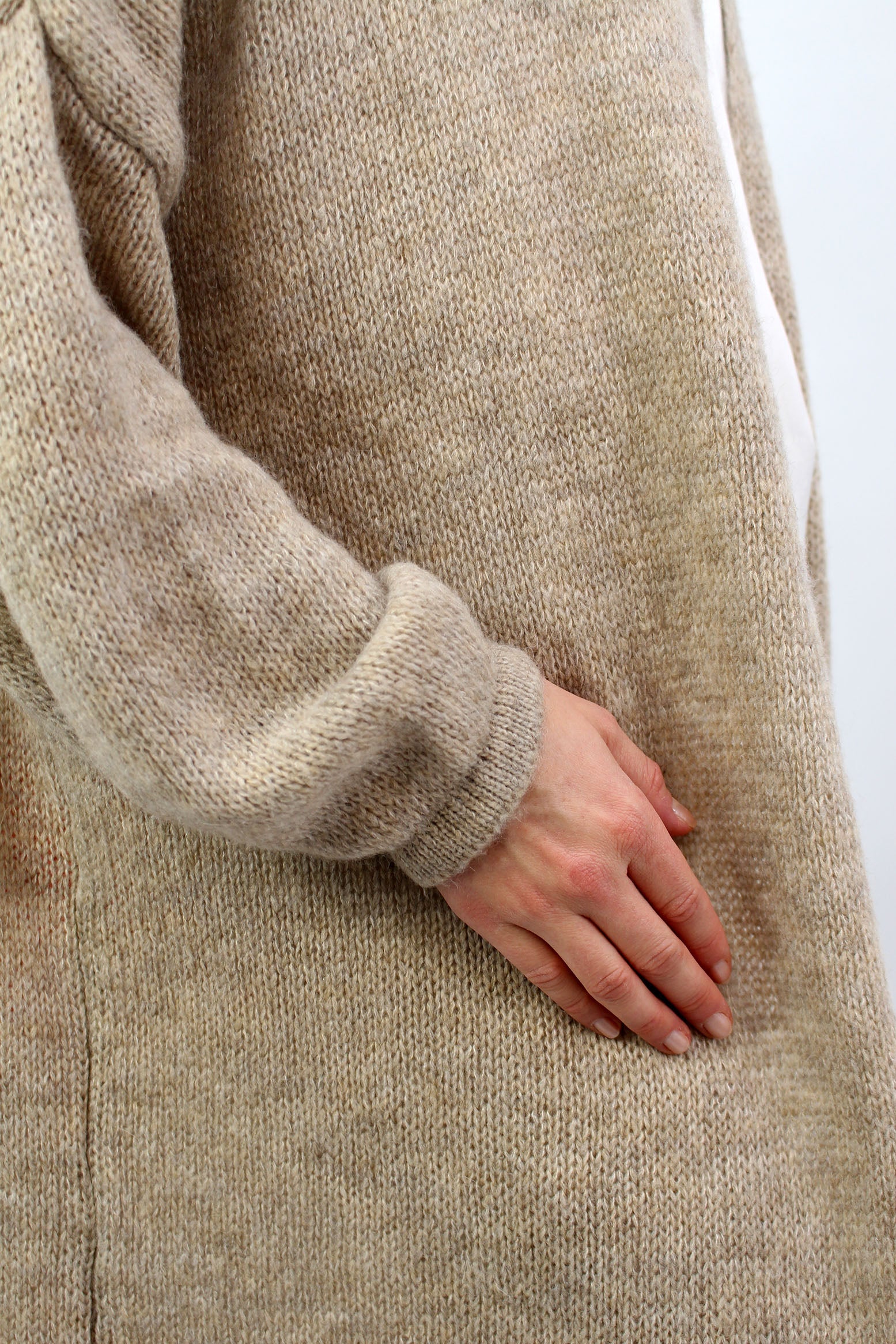 Strickjacke "Love & Peace" - Beige