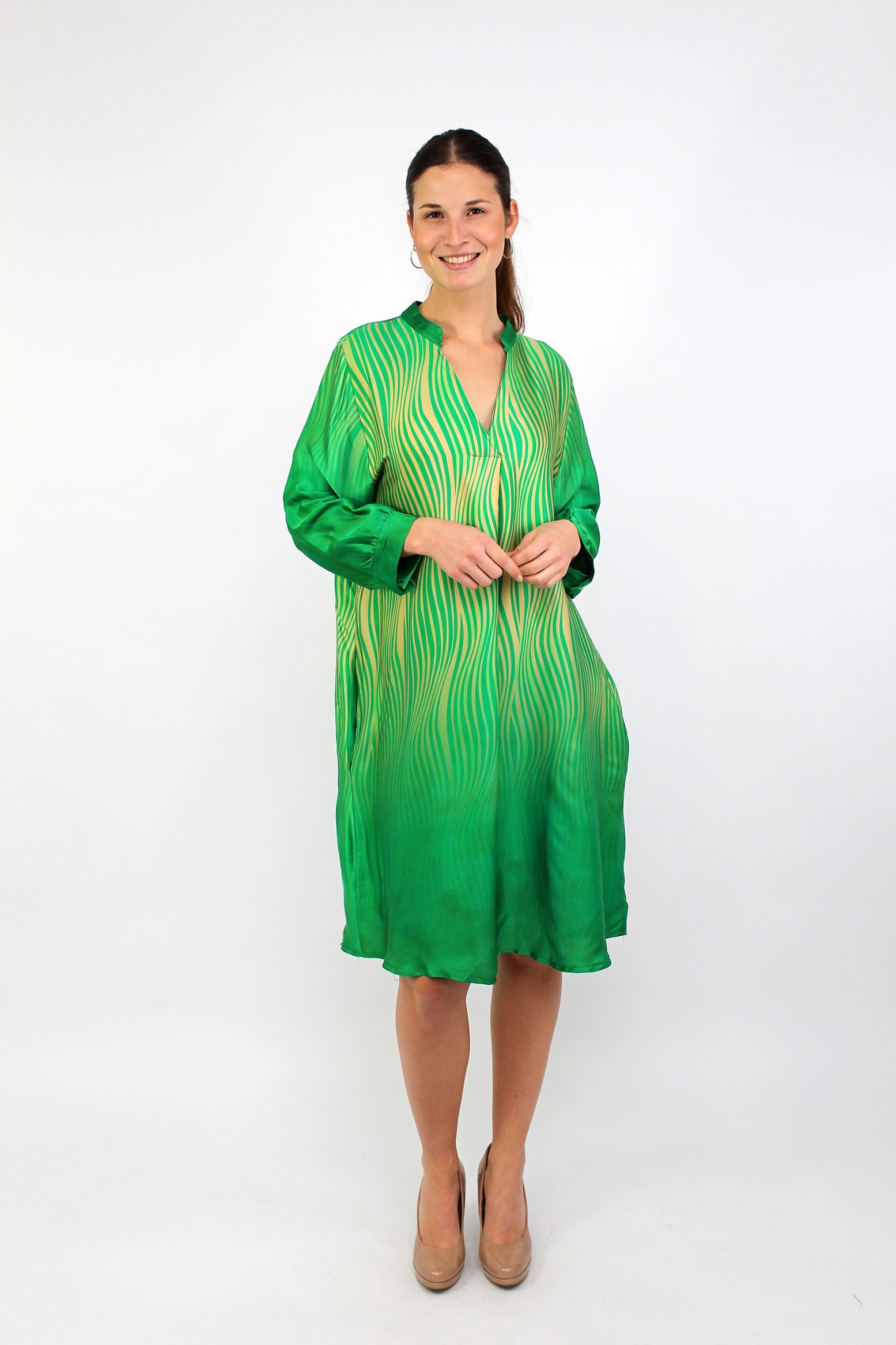 Kleid mit Wellen Print - Grün