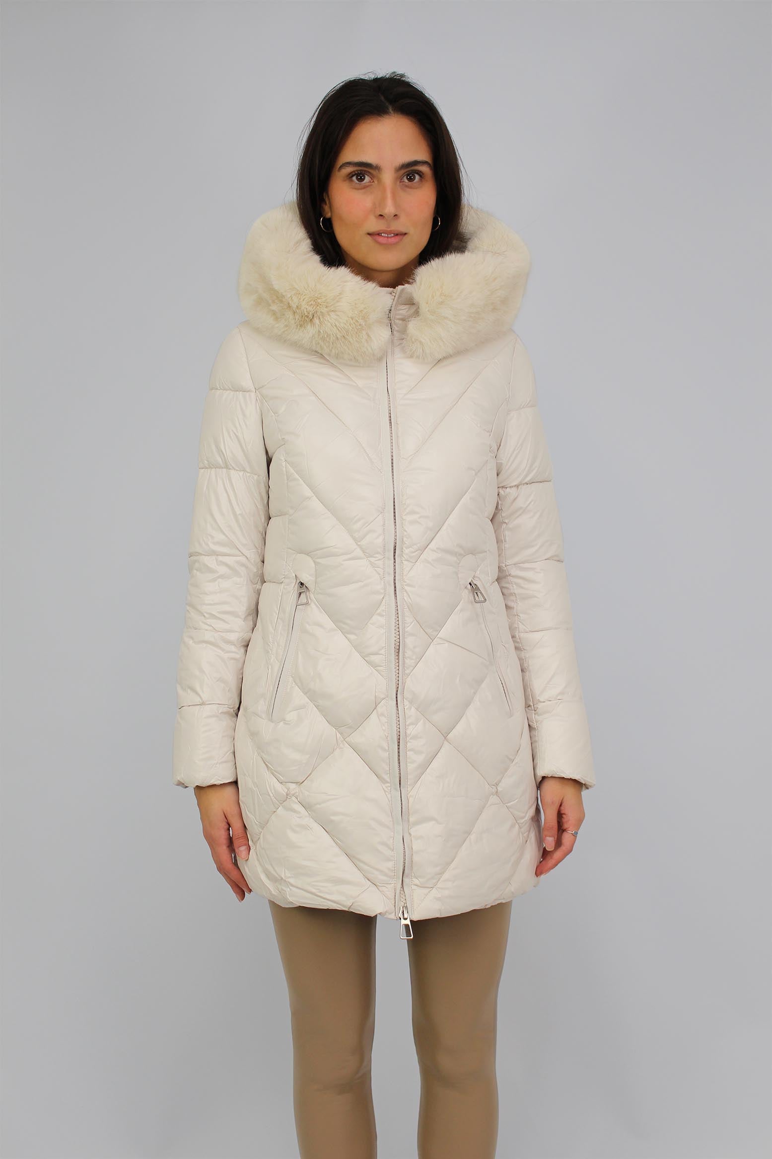 Wintermantel mit Kapuze und Kunstfell - Creme