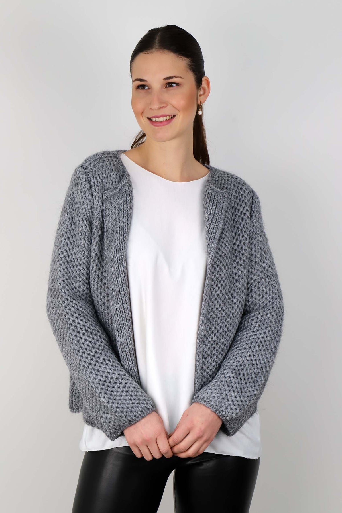 Kurze Strickjacke - Dunkelgrau
