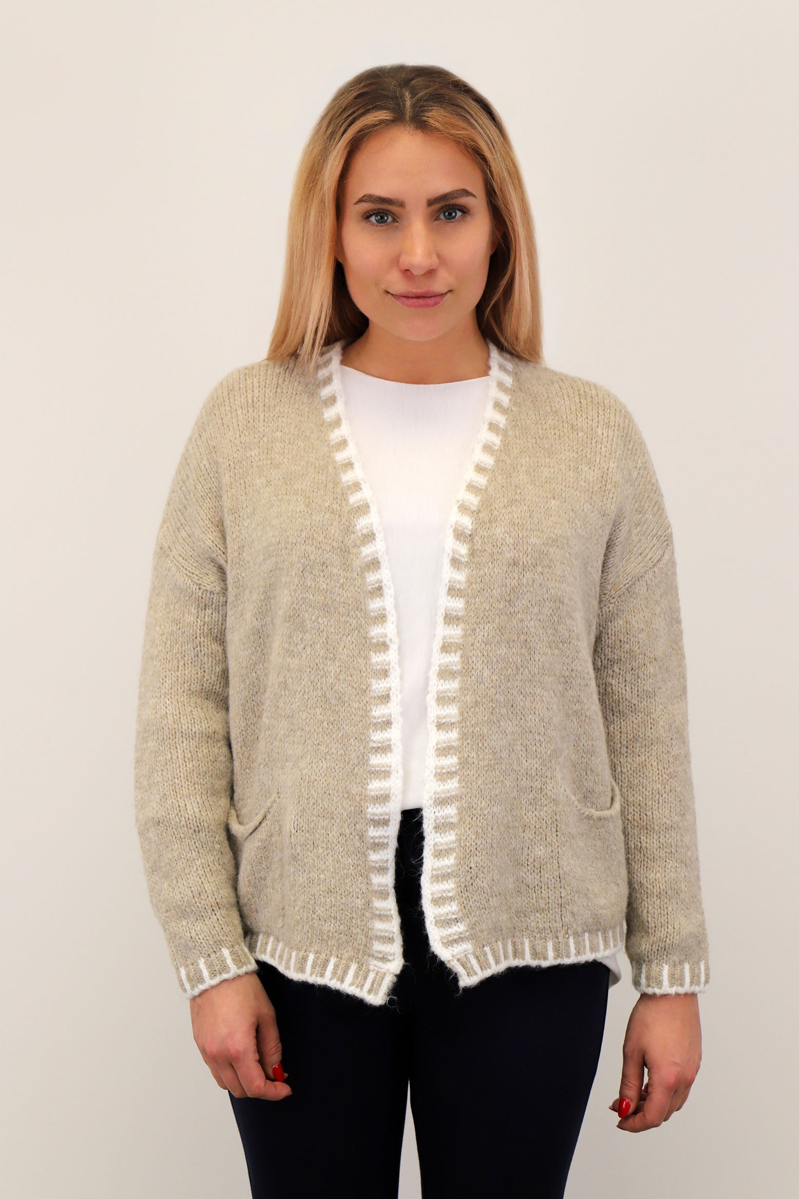 Strickjacke mit Kontrast-Rand - Beige