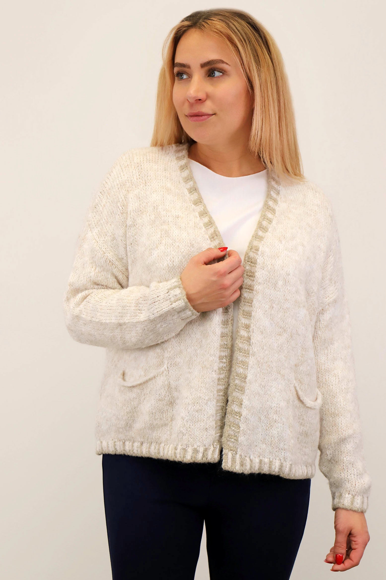 Strickjacke mit Kontrast-Rand - Creme