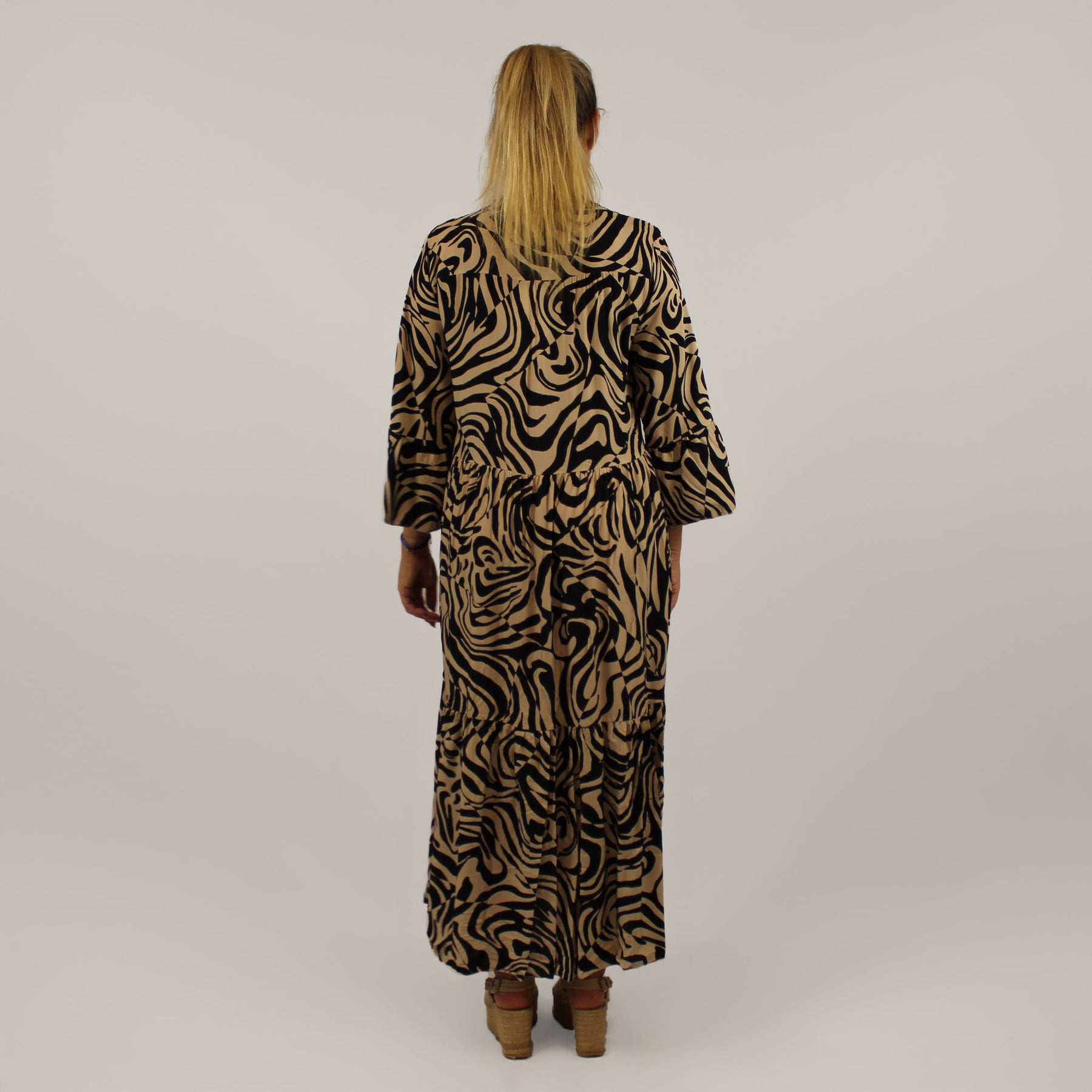 Maxikleid mit Druck - Schwarz