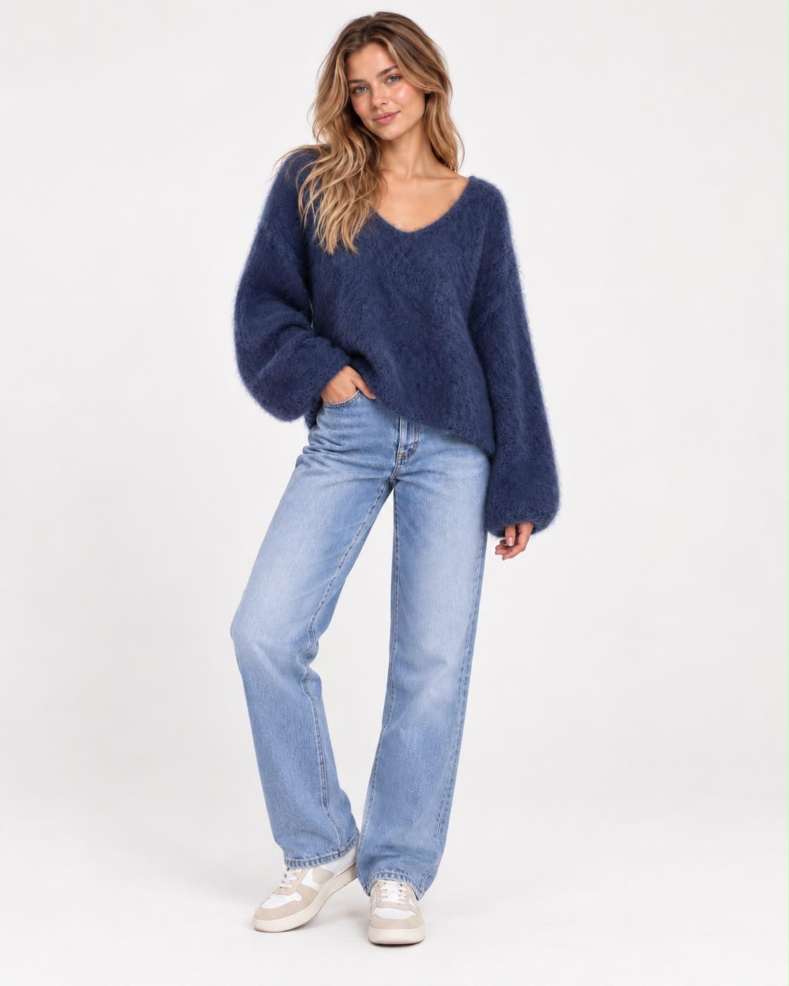 Oversized V-Neck Pullover aus hochwertigem Kid Mohair - Marine