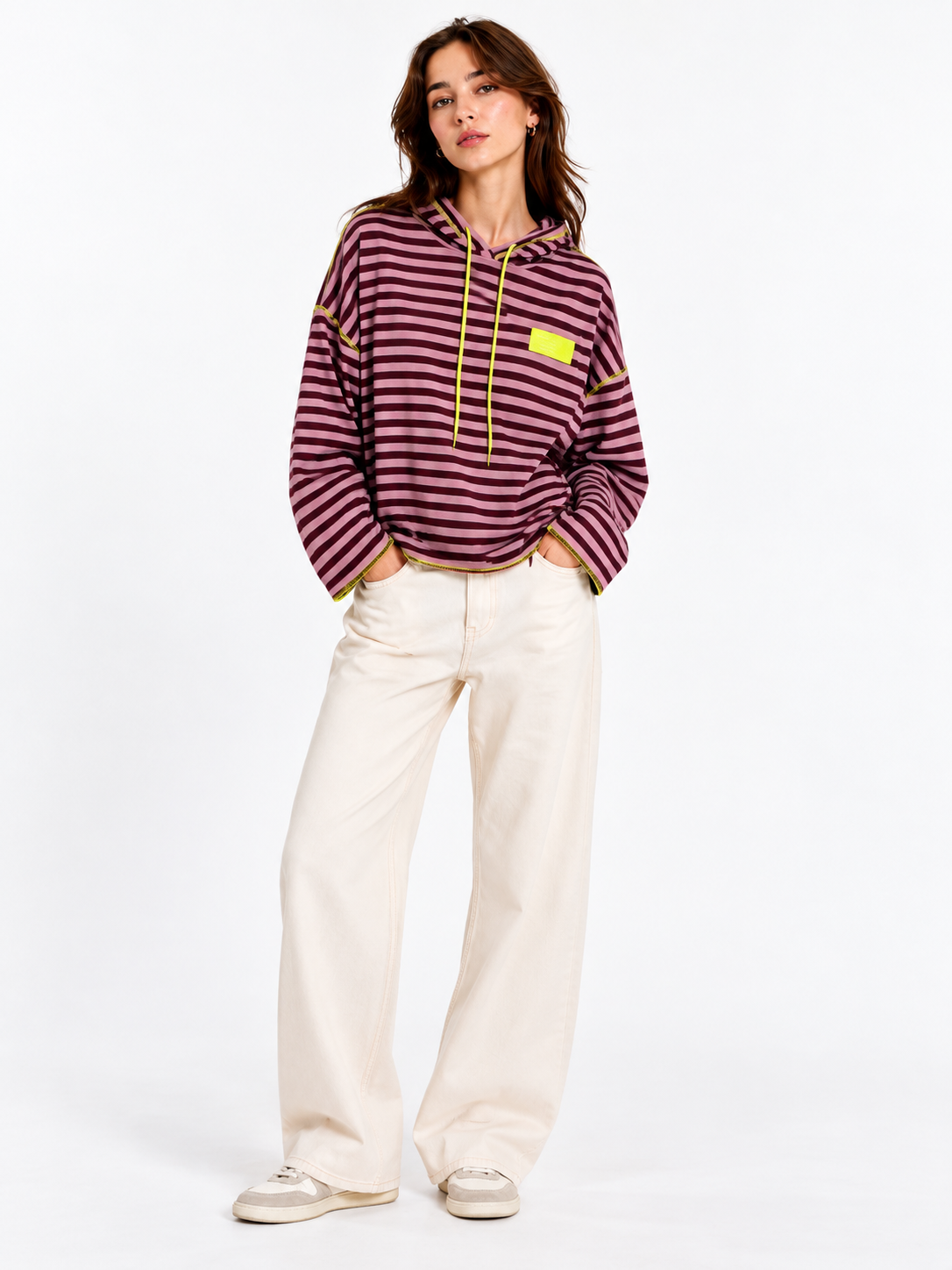 Gestreifter Kapuzenpullover - Schoko/Pink