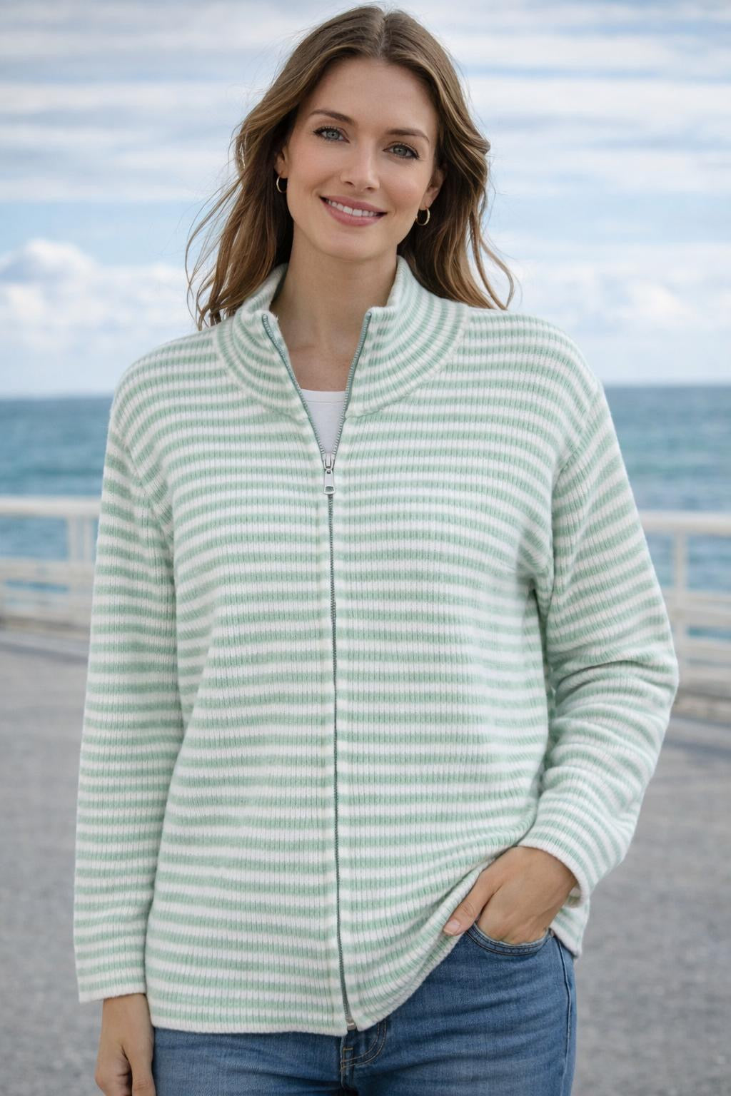 Flair - Leichte Strickjacke mit Wolle und Reißverschluss - Streifen Grün