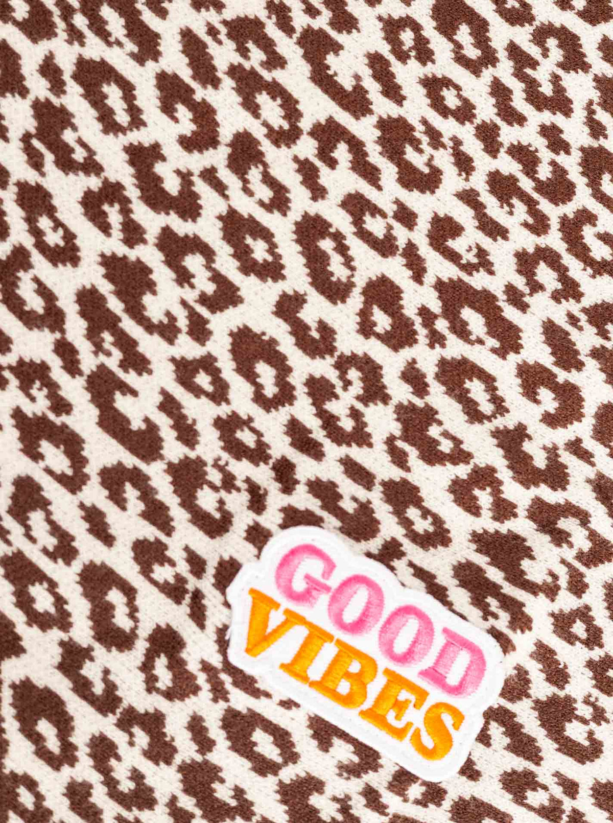 Zwillingsherz Dreieckstuch Leo Patch Braun Detail