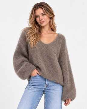 Oversized V-Neck Pullover aus hochwertigem Kid Mohair - Taupe