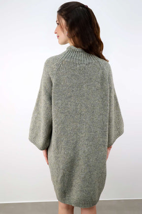 Pulloverkleid mit Stehkragen - Khaki