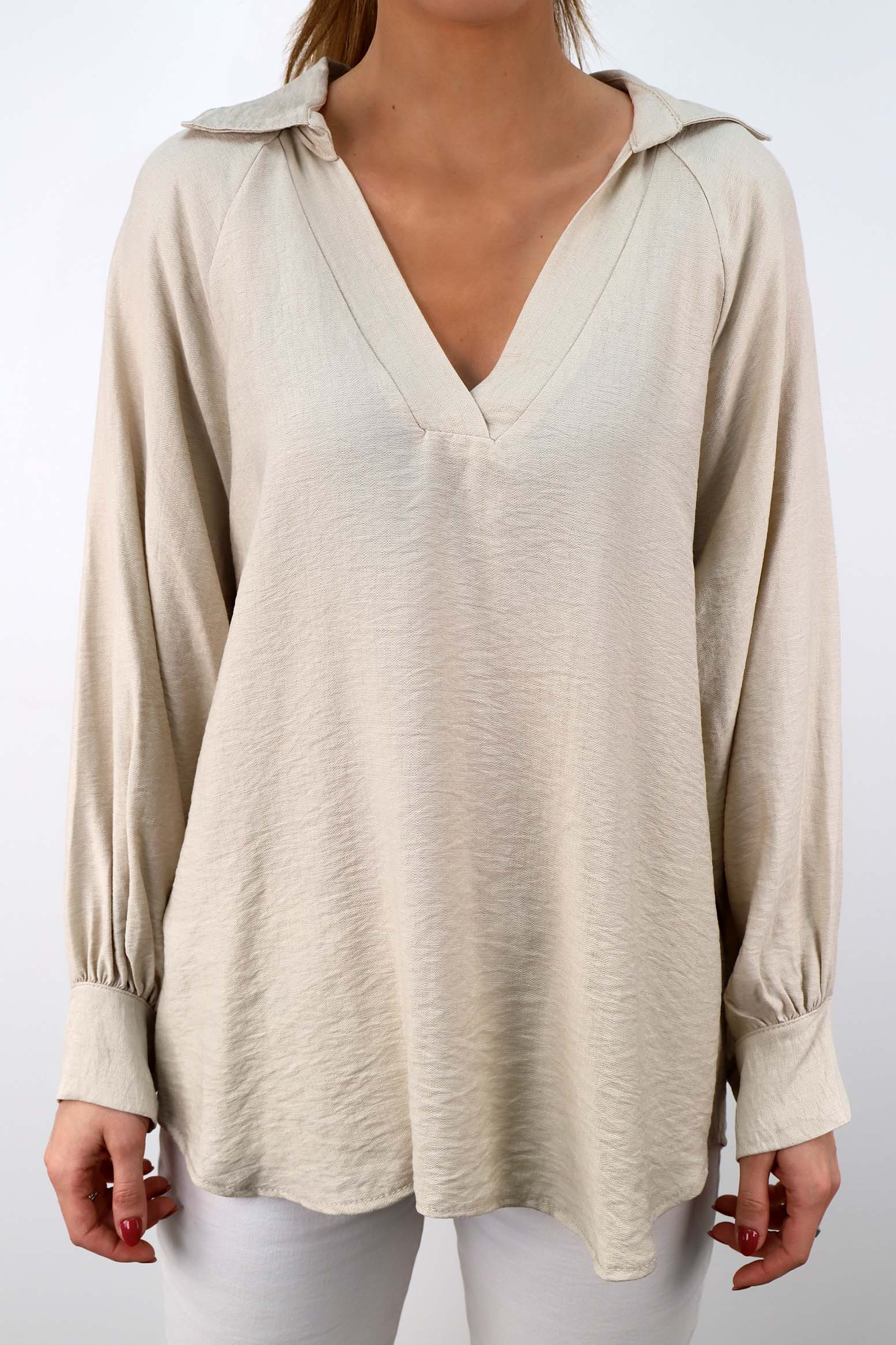 Bluse mit V-Neck und Kragen - Beige