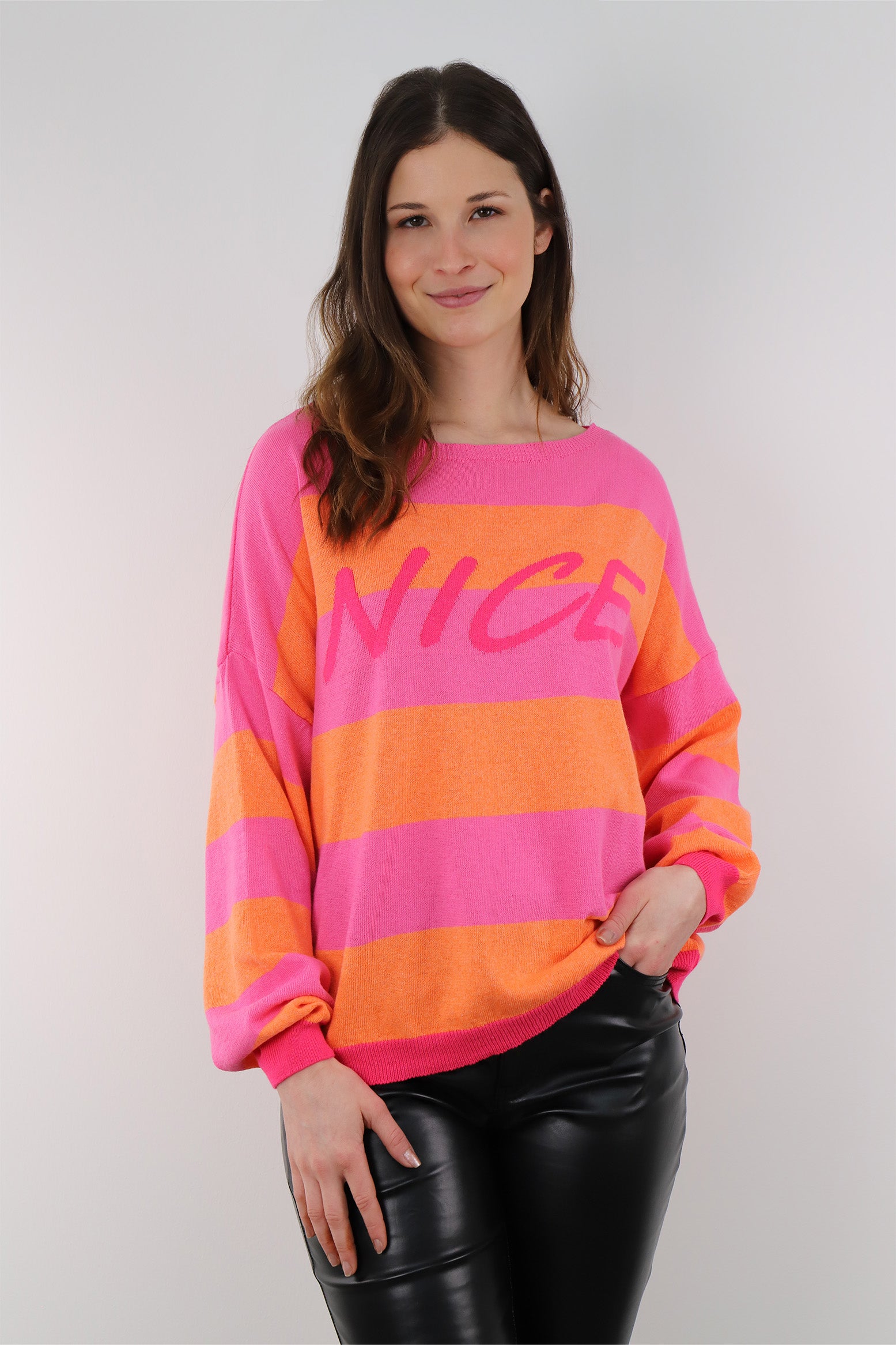 Pullover mit Streifenoptik und Druck - Pink/Orange