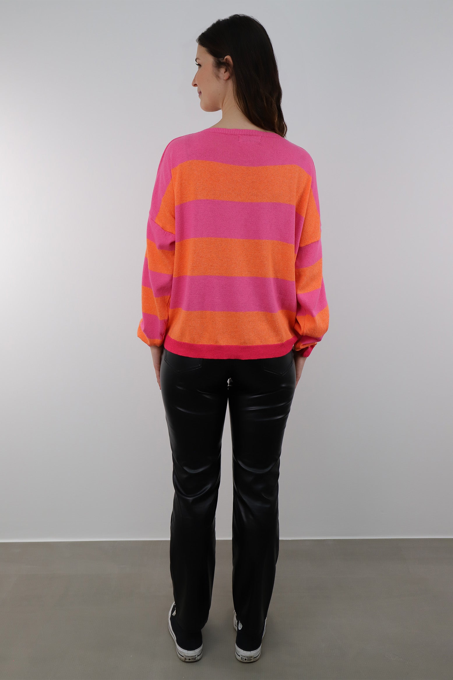 Pullover mit Streifenoptik und Druck - Pink/Orange