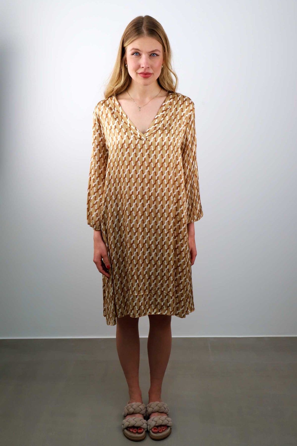 Kleid mit Muster - Beige