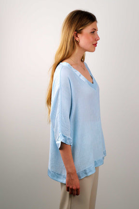 Bluse mit V-Neck- Hellblau