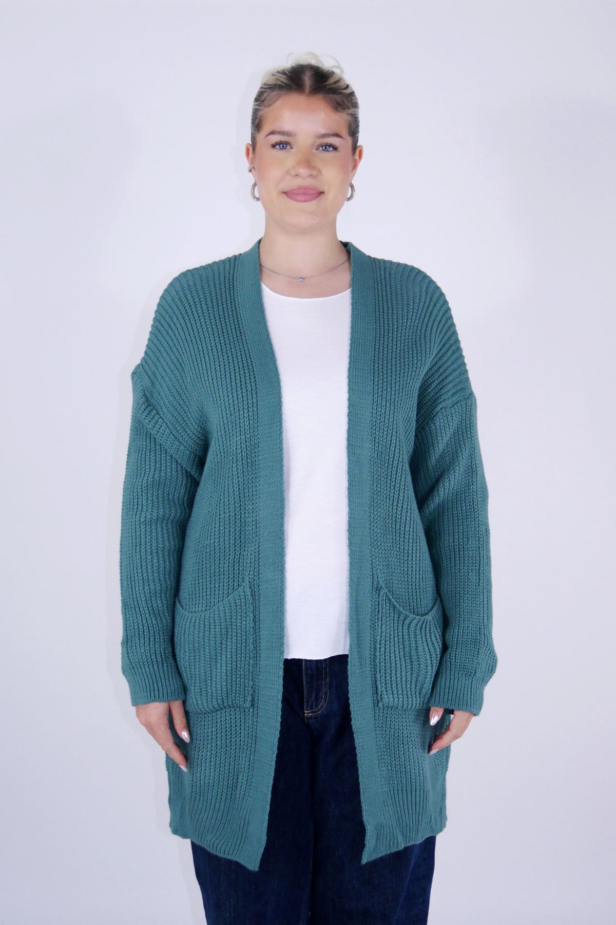 Flair - Strickjacke in trendigem Blau