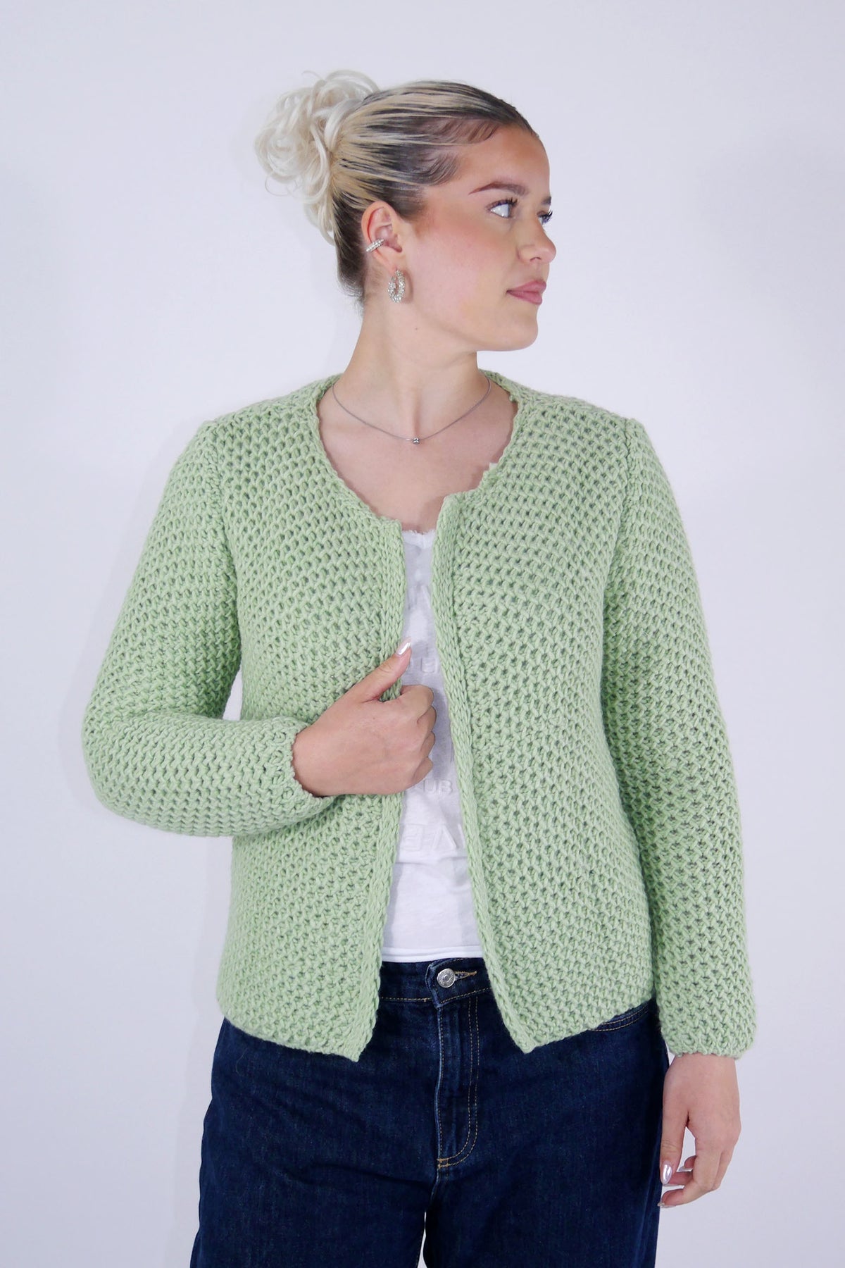 Kurze Strickjacke - Salbei
