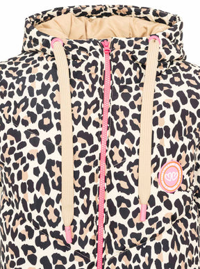 Zwillingsherz Steppmantel Allover Leopard in Beige-Schwarz – Detailansicht