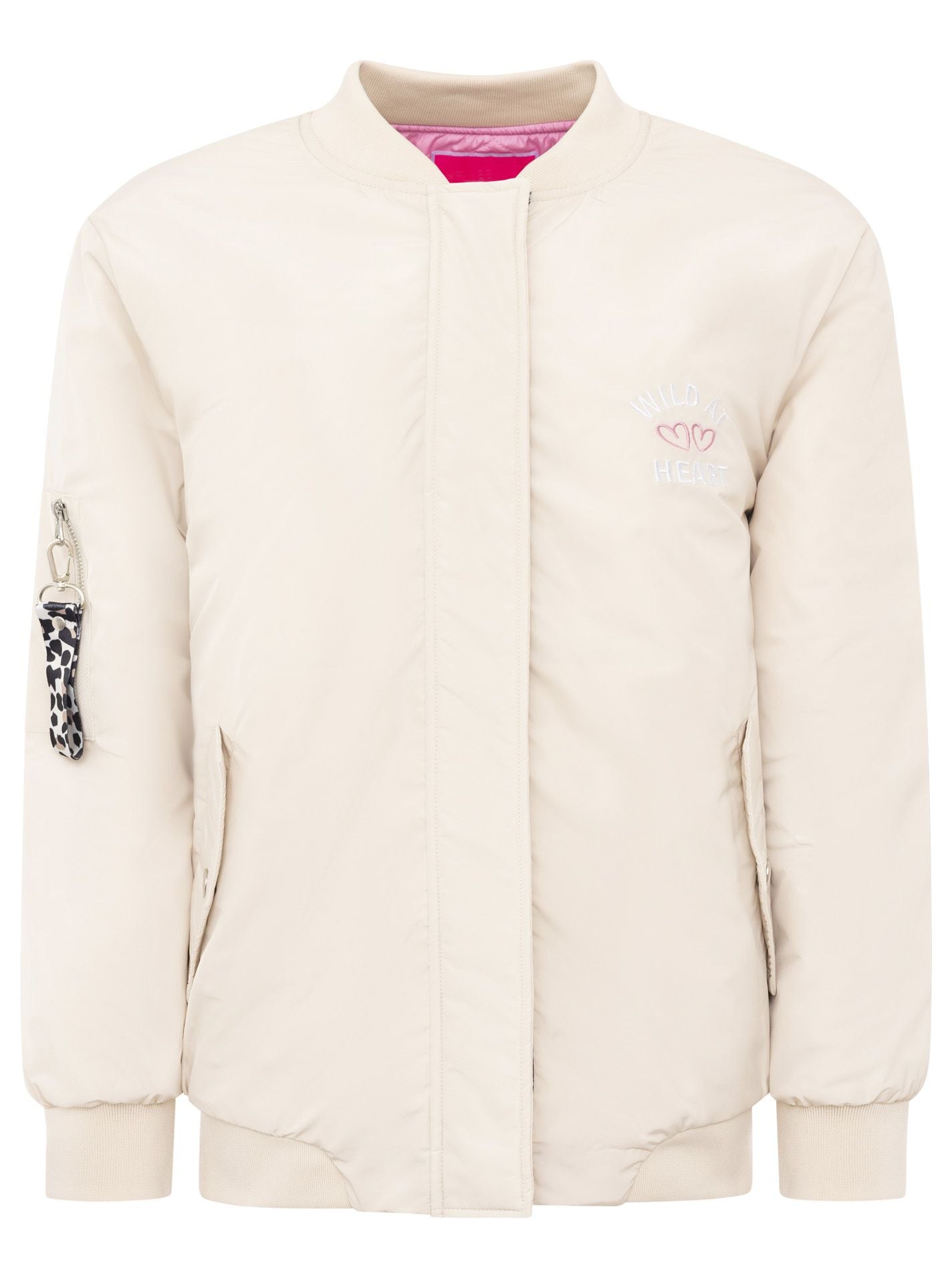 Zwillingsherz Bomberjacke Wild at Heart in Hellbeige, Frontansicht mit Leo-Details am Reißverschluss und Logo-Stickerei auf der Brust