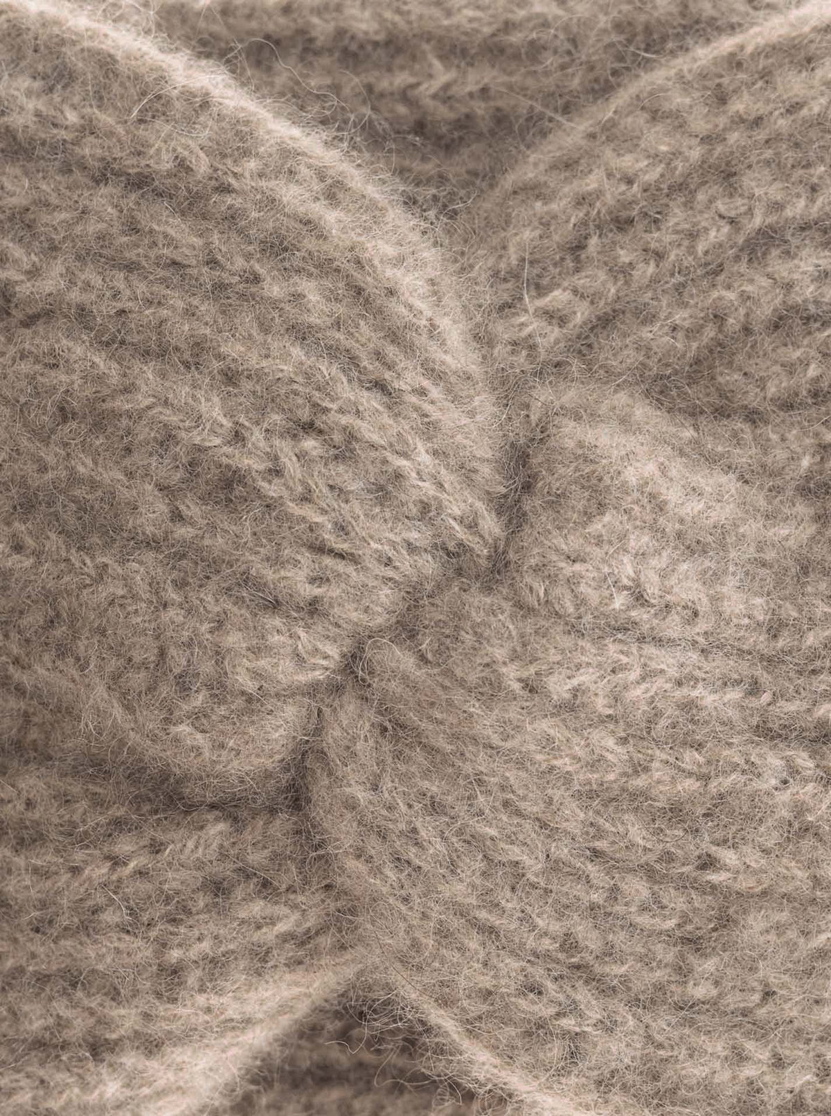 Zwillingsherz 100% Cashmere Stirnband Rippe Taupe Detailansicht