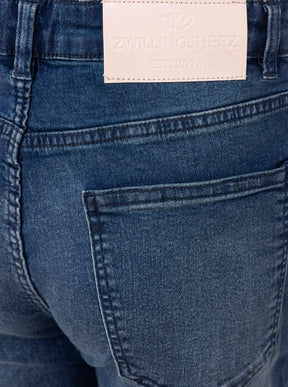 Zwillingsherz Stretch Jeans mit leichtem Flared Mittelblau – Ansicht 6