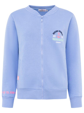 Zwillingsherz Sweatjacke "Meeresglück" mit Anker-Motiv in Hellblau – Vorderansicht der gemütlichen Damenjacke mit Reißverschluss.