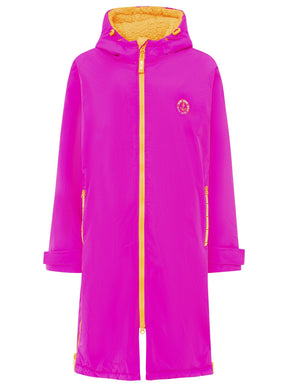 Flauschige Oversize Windjacke in Beere-Orange von Zwillingsherz – Vorderansicht