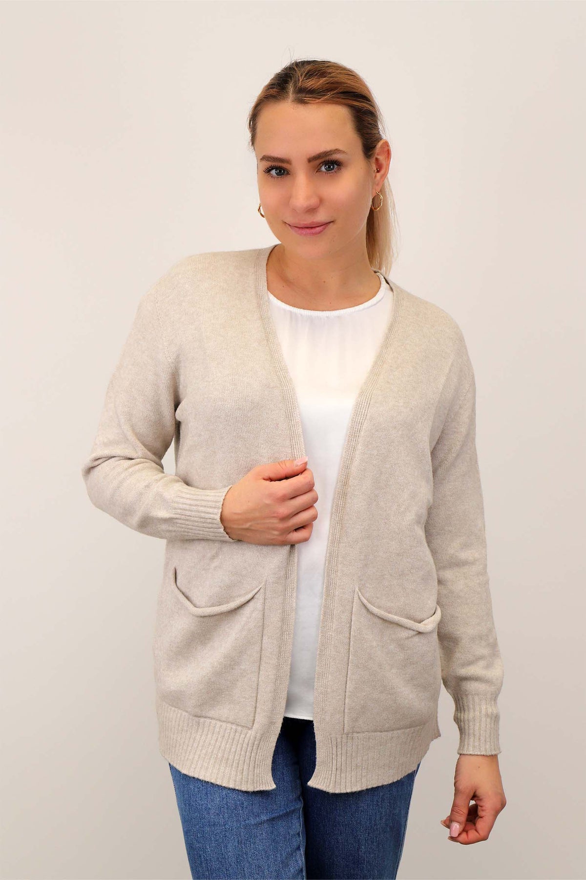 Strickjacke Basic mit Taschen - Beige