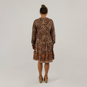 Knopfleisten-Kleid mit Druck - Braun