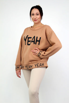 Sweatshirt "YEAH" - Camel