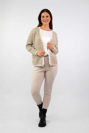 Strickjacke mit Kontrast-Rand - Beige
