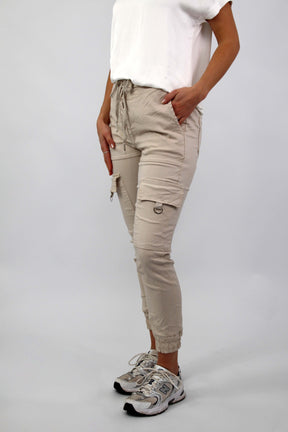 Casual Comfort Cargohose - Creme