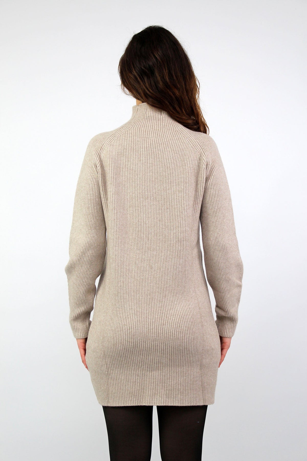 Strickkleid mit Stehkragen - Beige
