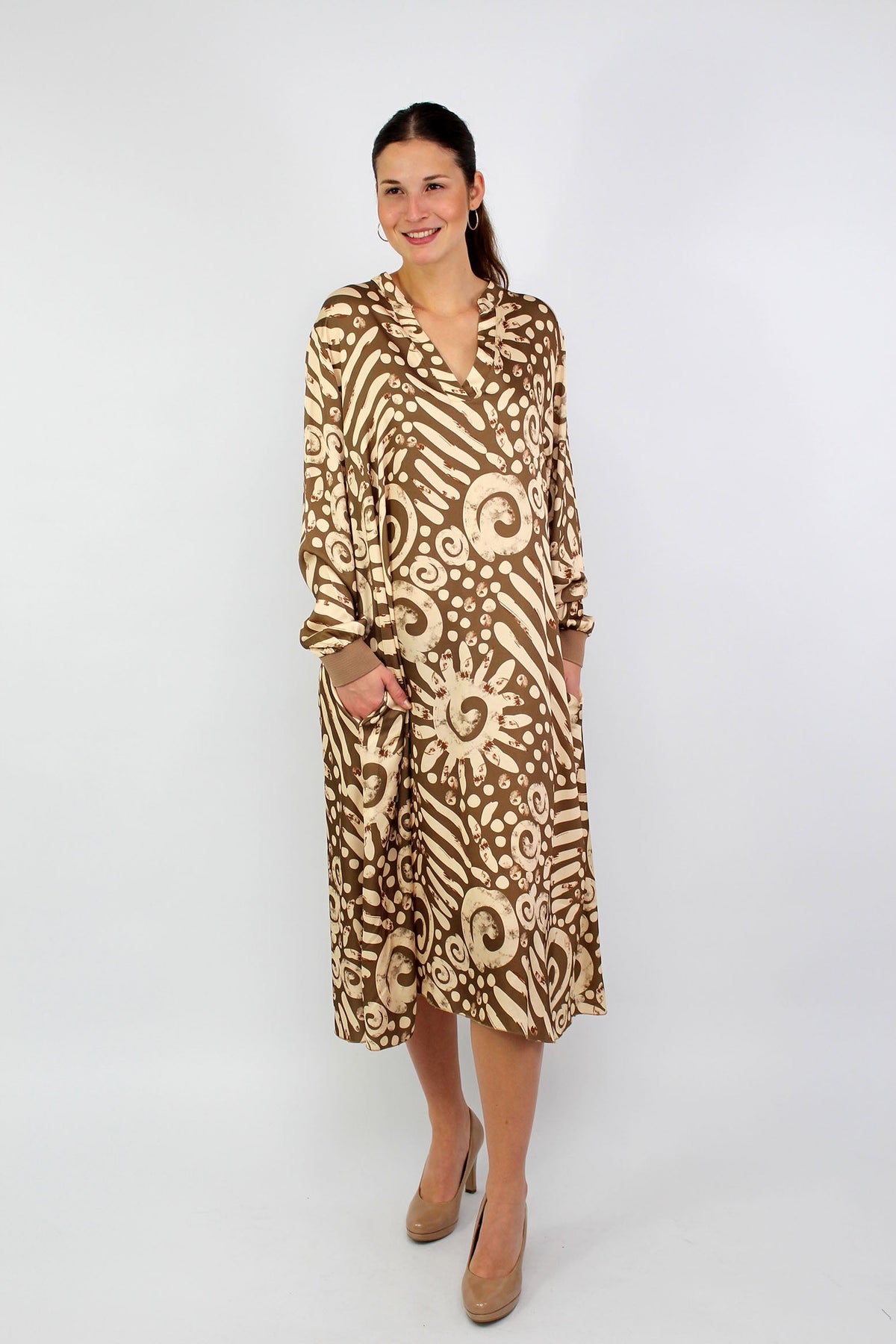 Seidenkleid mit Print - Camel