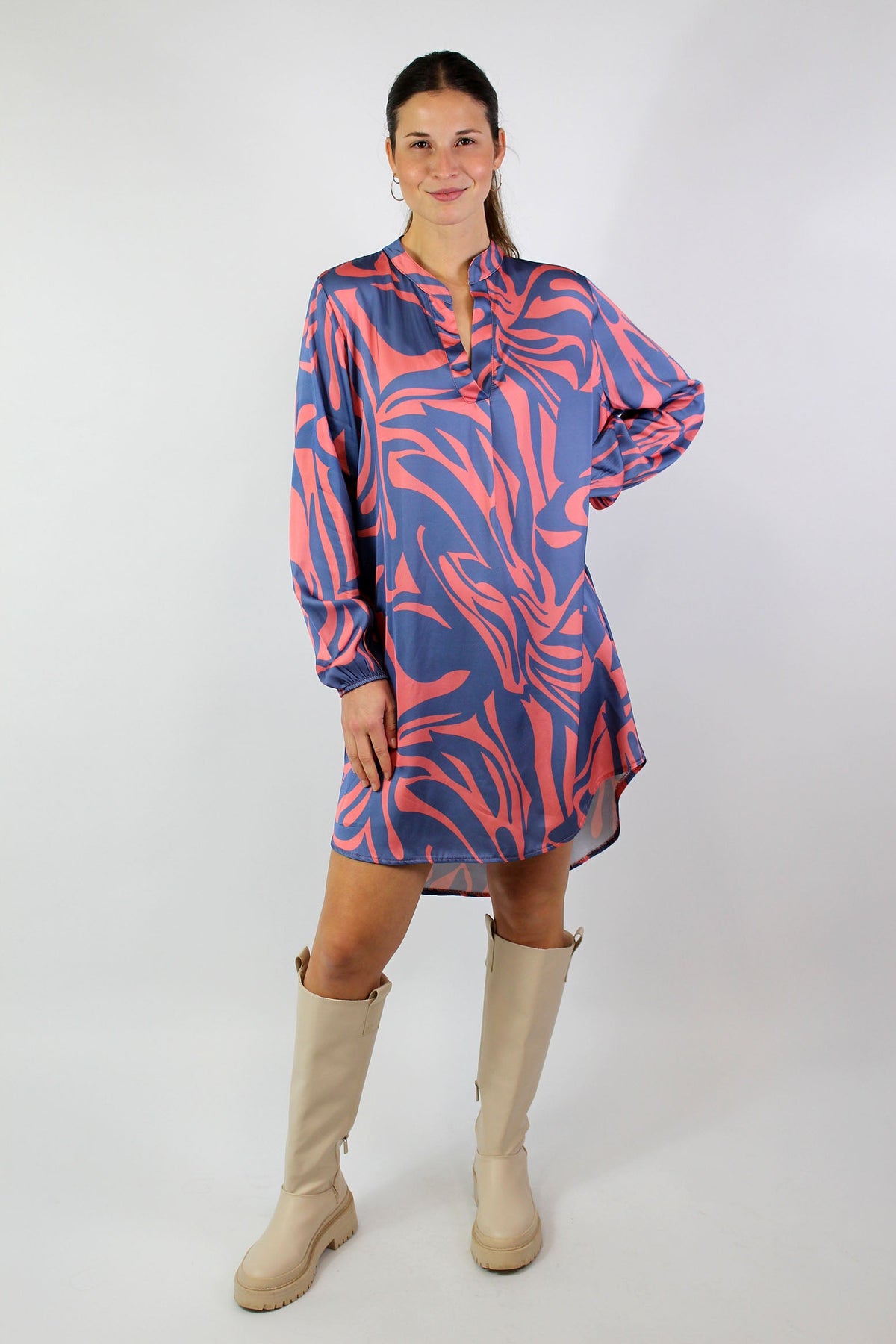 Seidenkleid mit Grafikprint - Blau