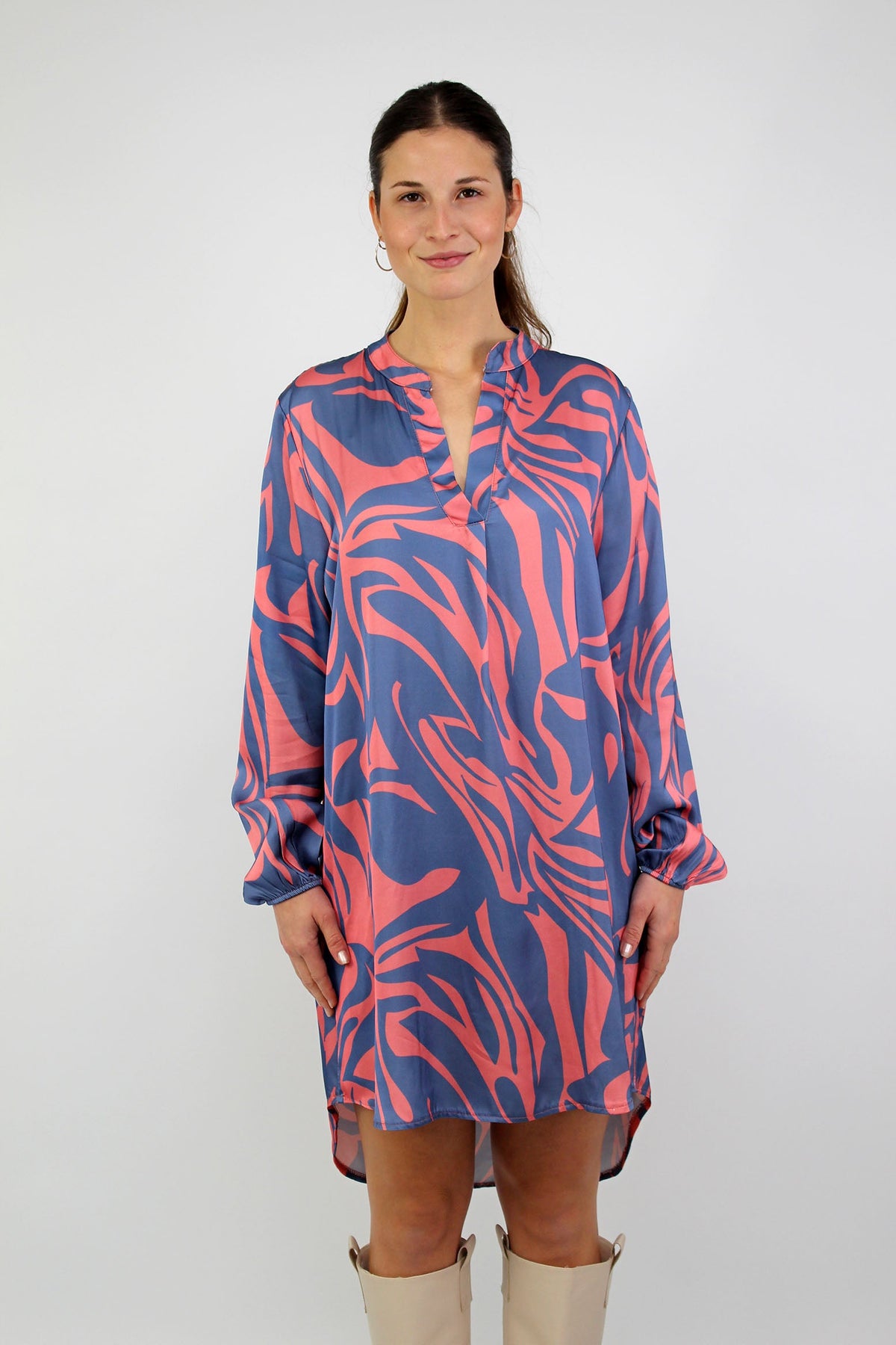 Seidenkleid mit Grafikprint - Blau