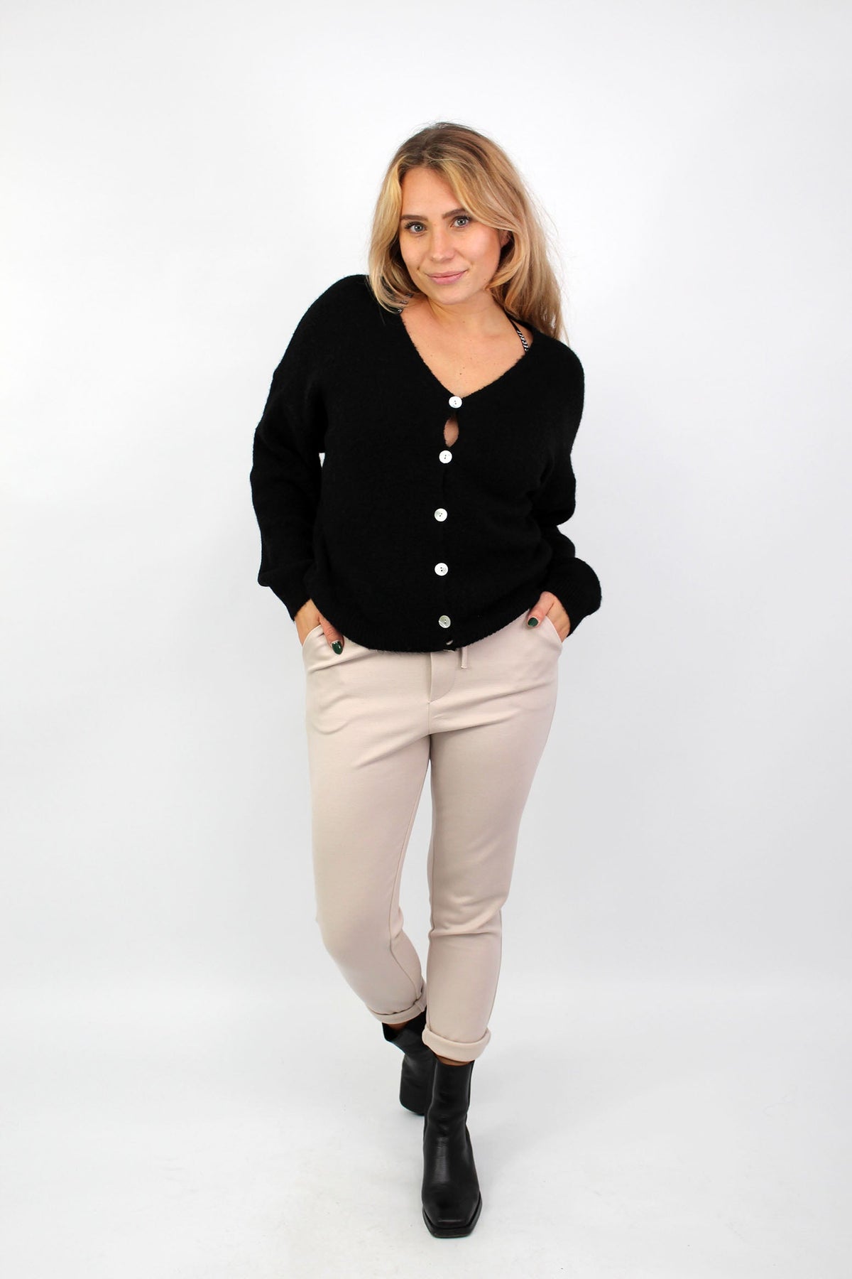 Strickjacke "Star" - Schwarz