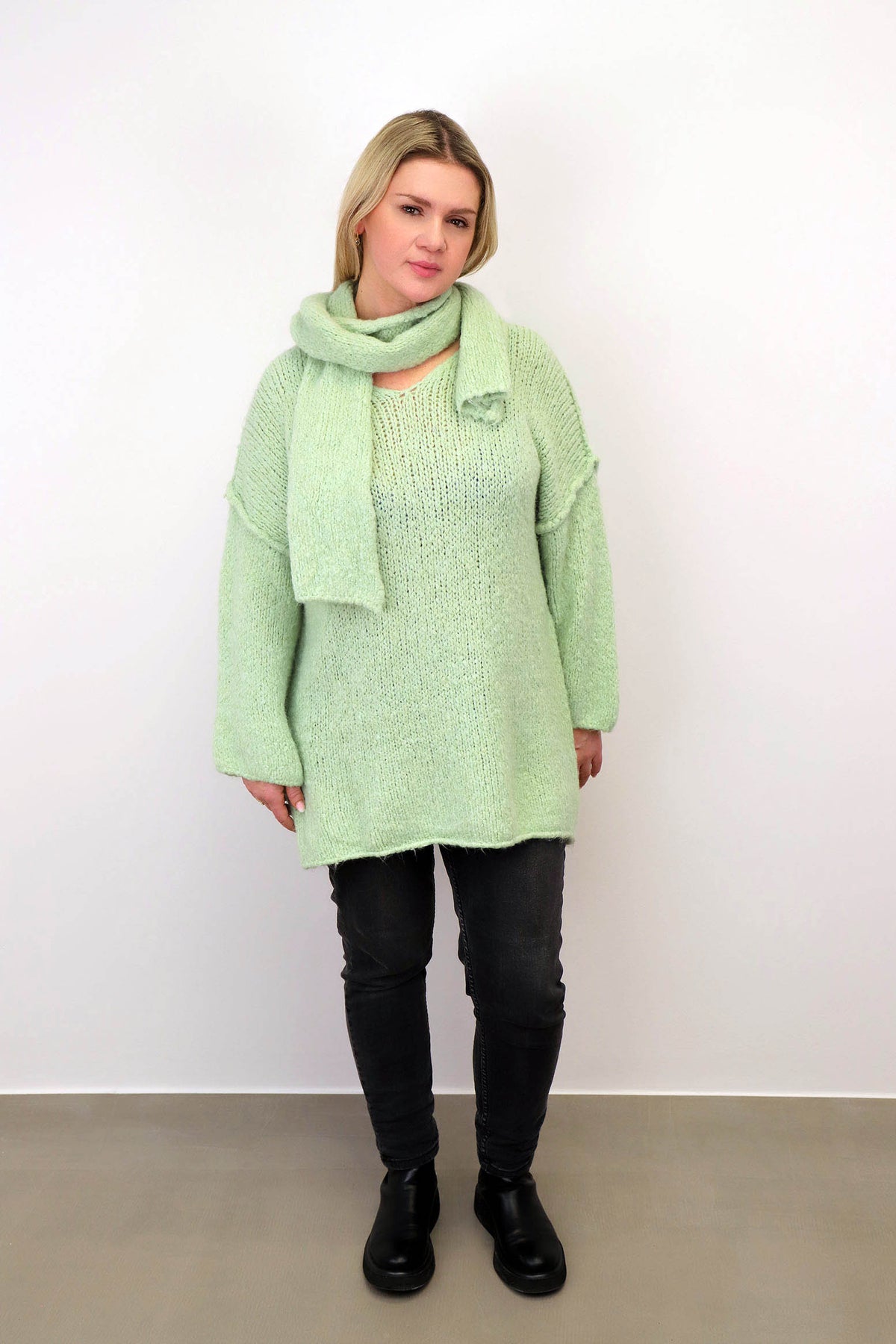 Pullover "Oversize" mit Schal - Hellgrün