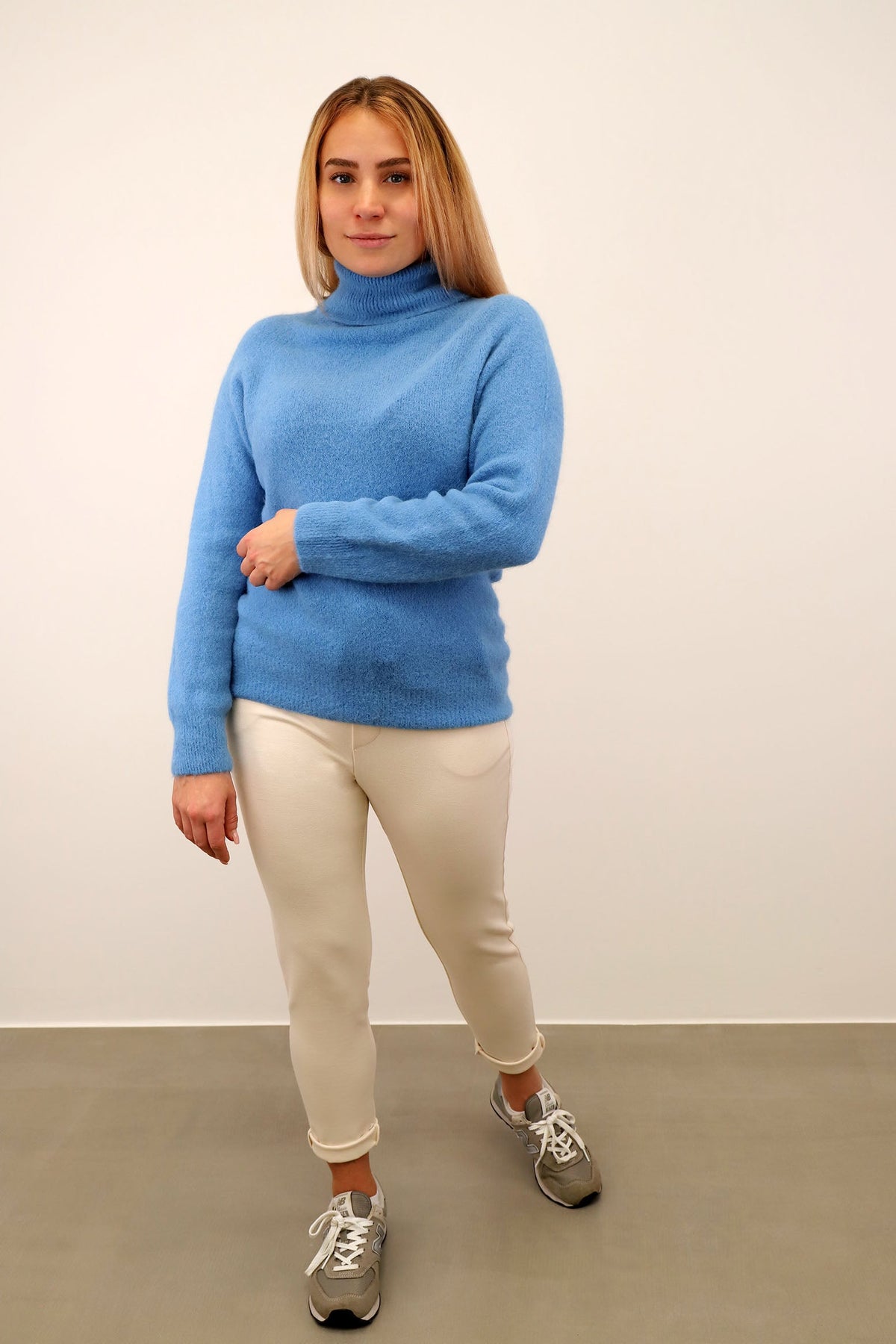 Strickpullover Rollkragen aus Aplaka und Wolle - Hellblau